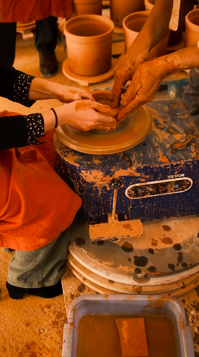 Tournage atelier de poterie
